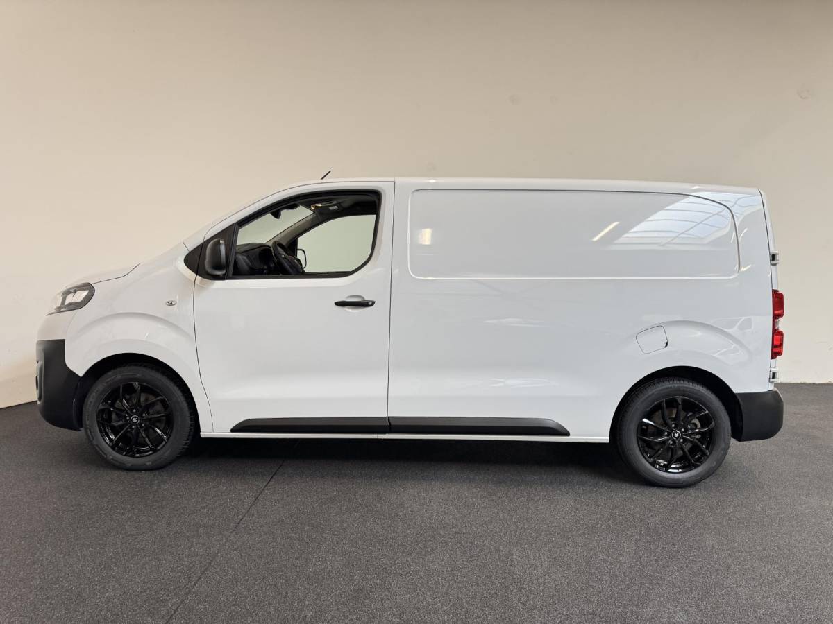 Opel Vivaro Opel Vivaro 145pk Automaat L2H1 Sport Edition Navigatie Trekhaak Cruise control Airco 3-zits Euro6