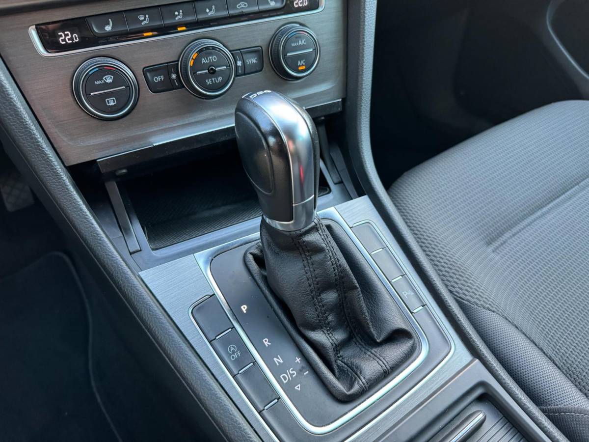 Volkswagen Golf Volkswagen Golf Variant 1.2 TSI Highline AUTOMAAT