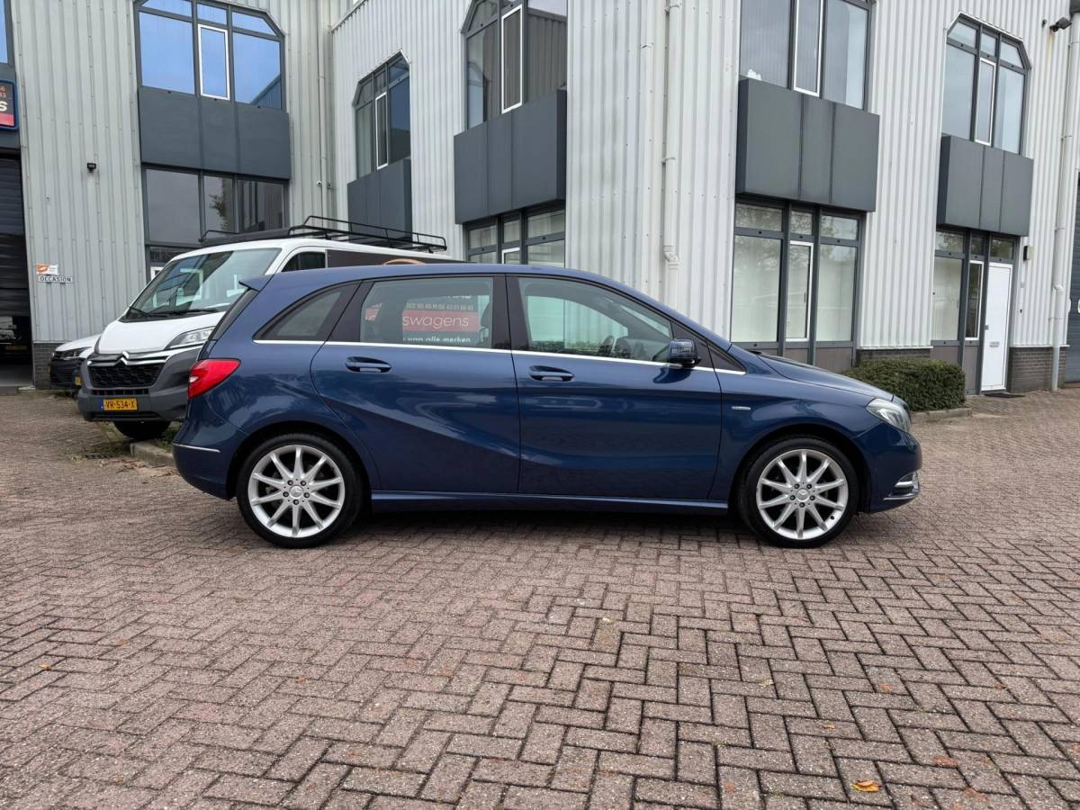 Mercedes-Benz B-Klasse Mercedes-Benz B-klasse 180 Ambition AUTOMAAT!!