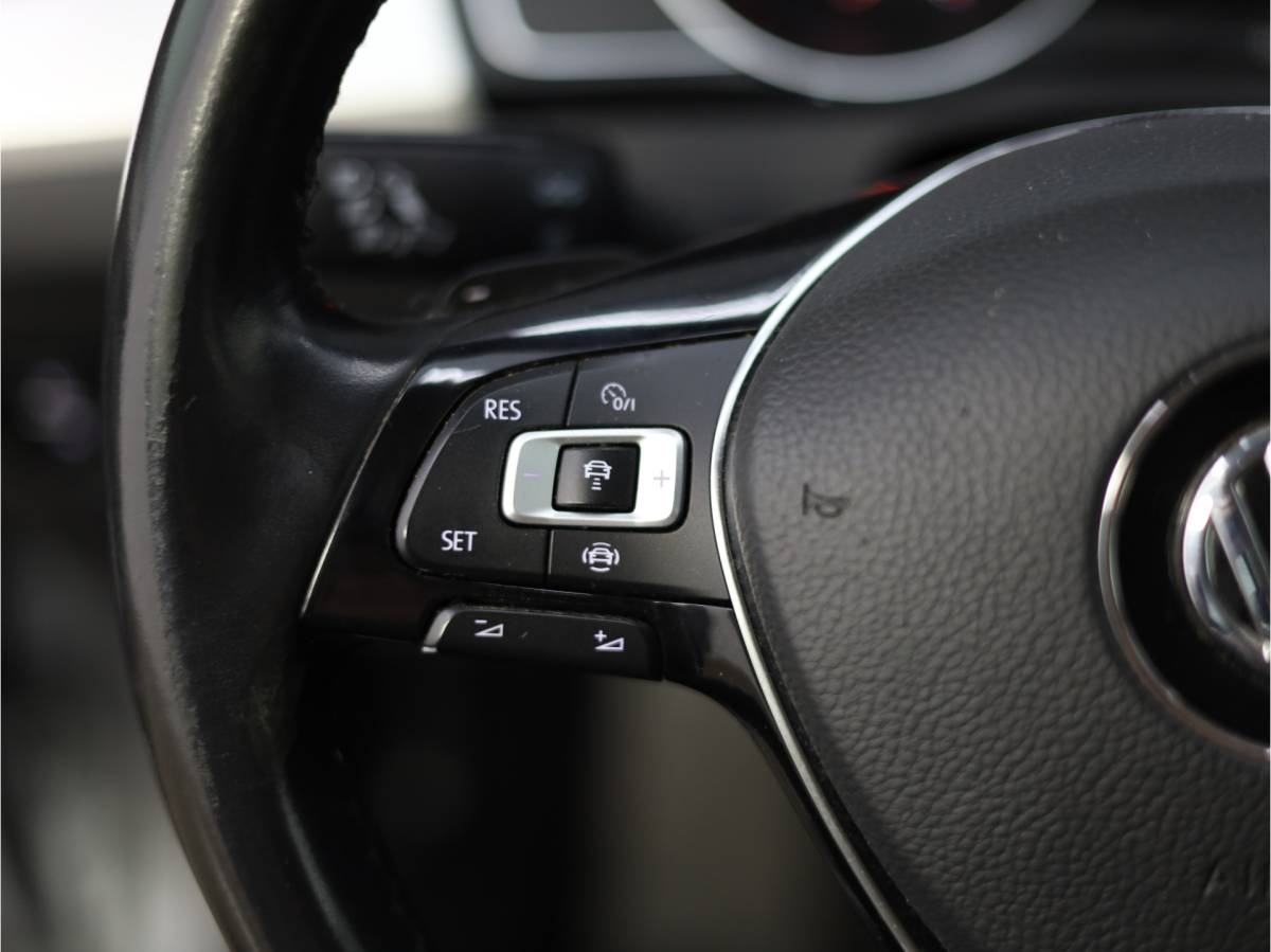 Volkswagen Passat Volkswagen Passat Variant 1.6 TDI Comfortline | elektrische trekhaak | Navigatie | Achteruitrijcamera | Adaptive cruise control |