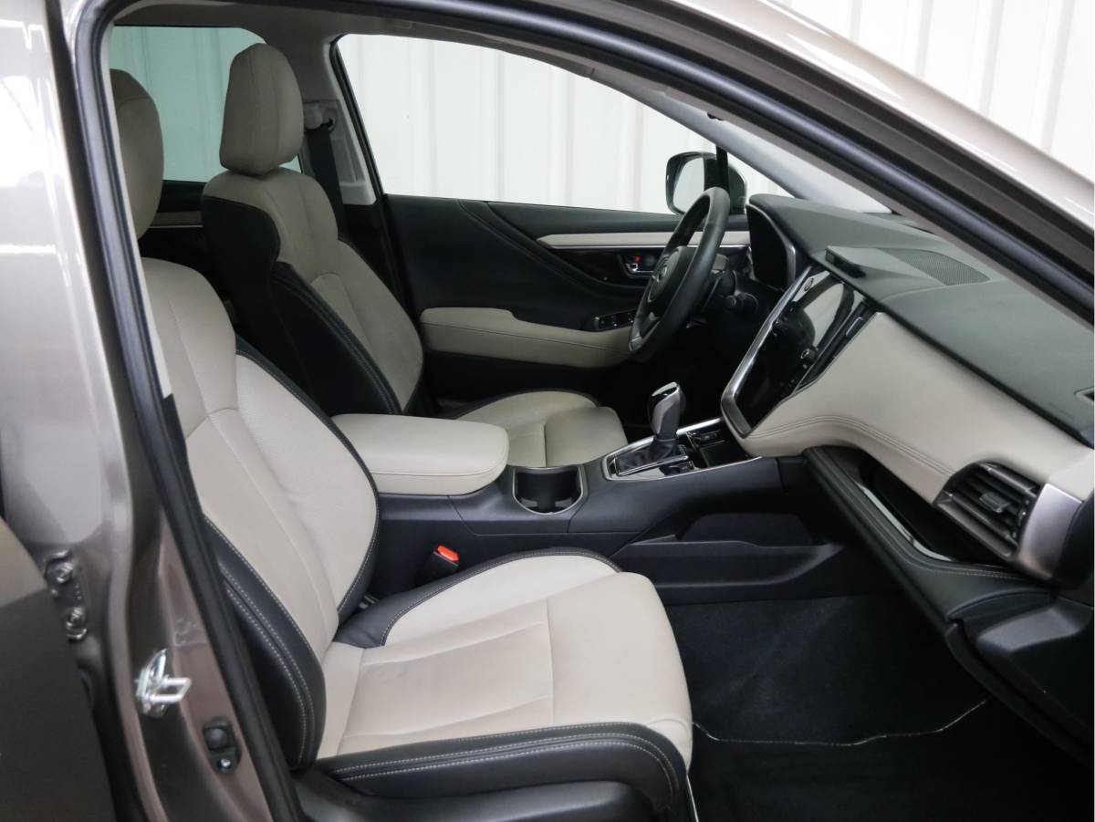 Subaru Outback Subaru Outback 2.5i Premium met Afn Trekhaak + Eye-Sight / Navigatie / Apple Carplay en android auto