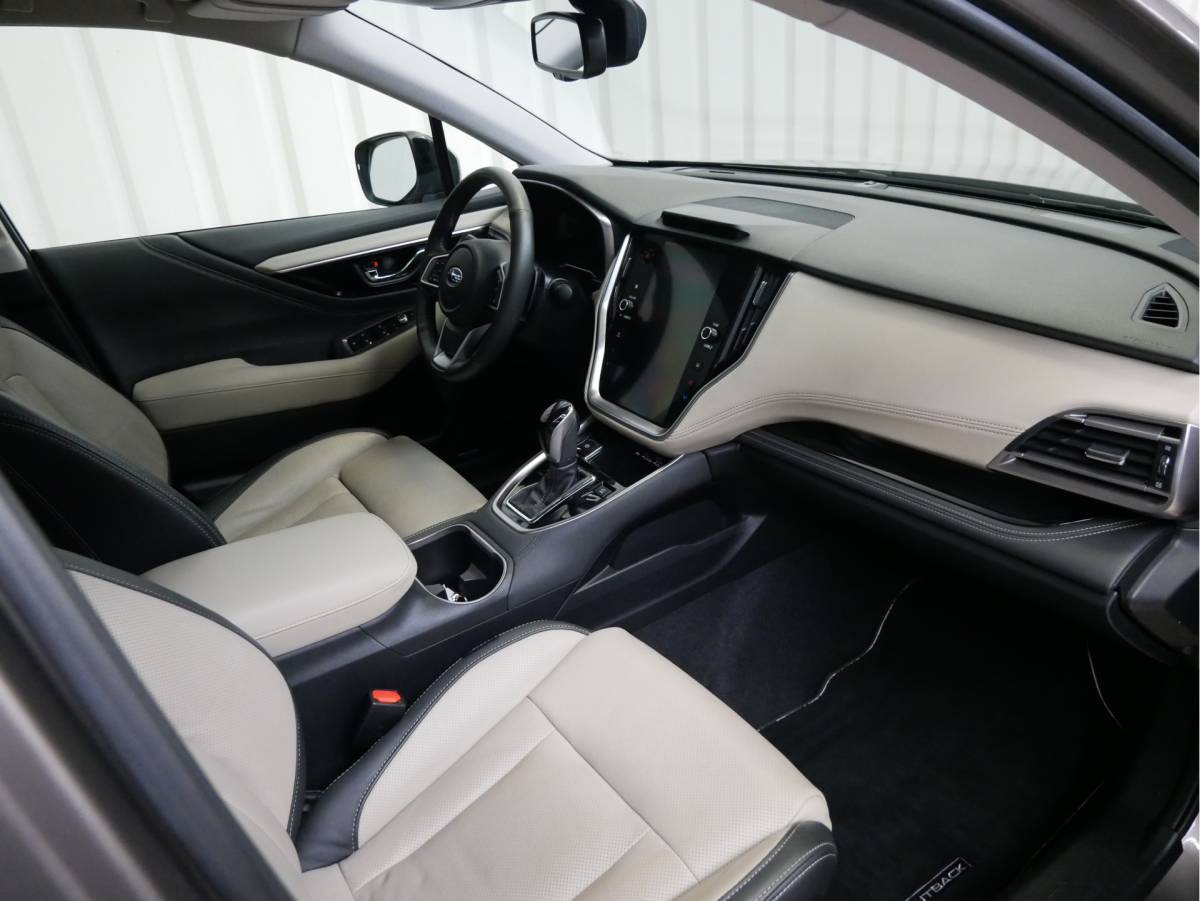 Subaru Outback Subaru Outback 2.5i Premium met Afn Trekhaak + Eye-Sight / Navigatie / Apple Carplay en android auto