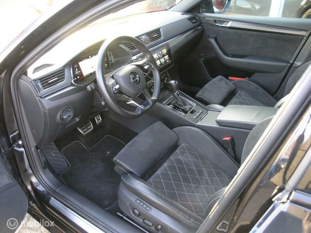 Škoda Superb Skoda Superb 1.5 TSI ACT Sportline Full Options ACC/Virtual-CP
