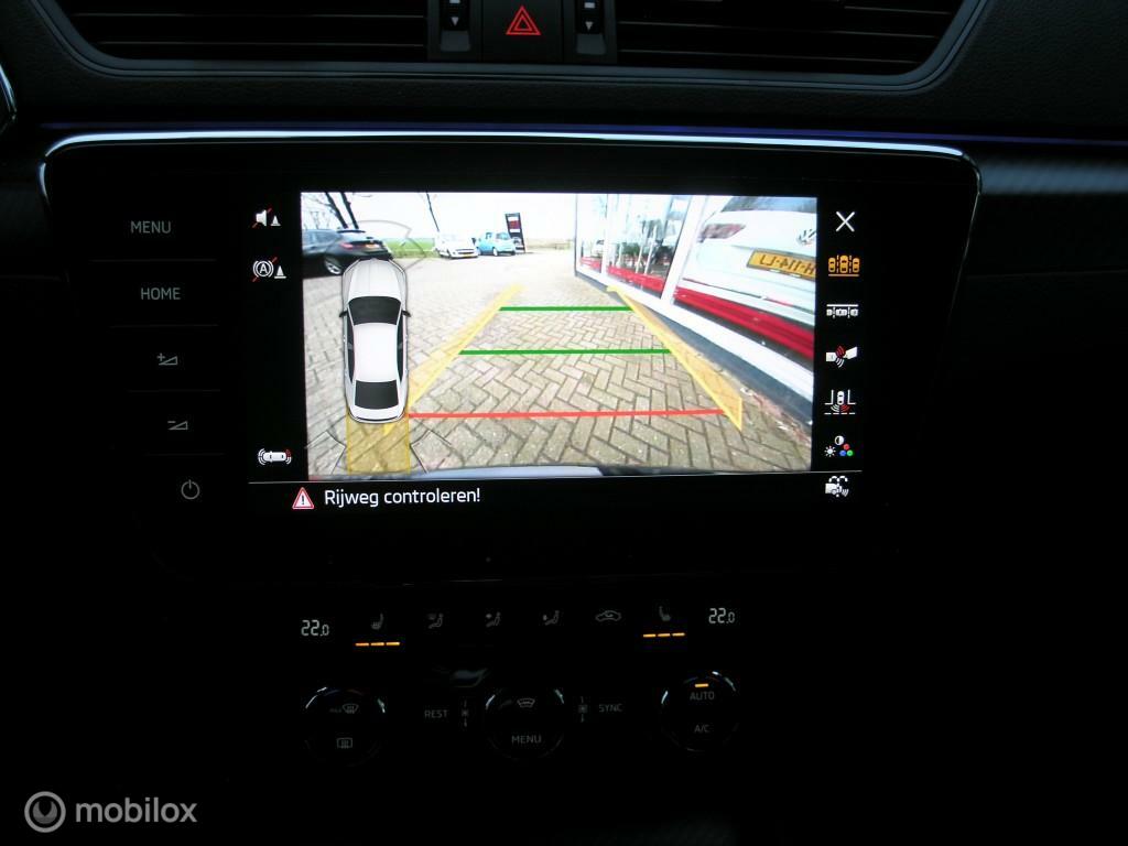 Škoda Superb Skoda Superb 1.5 TSI ACT Sportline Full Options ACC/Virtual-CP