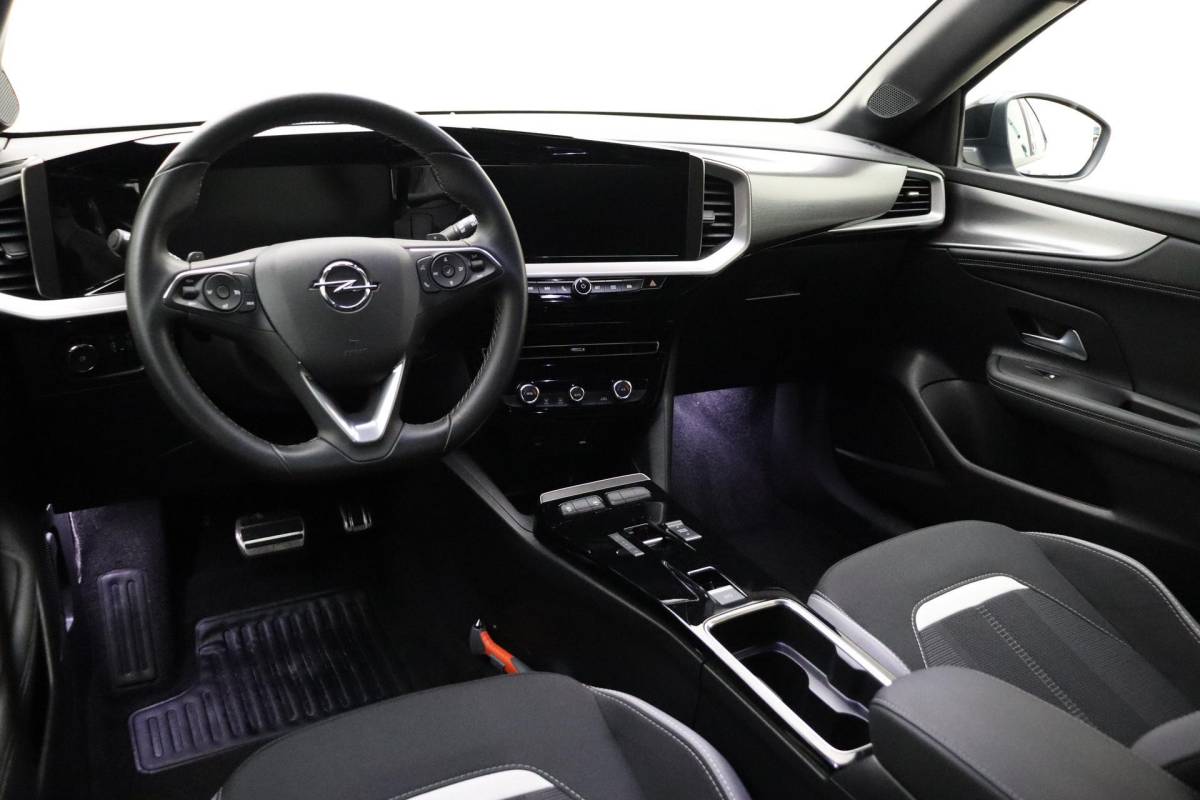 Opel Mokka Opel Mokka 1.2 Turbo GS 130 PK Automaat | Navigatie | Camera | Climate control | DAB Radio | Zwart dak | Getint glas | Lichtmetalen velgen Black
