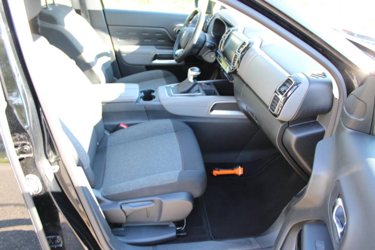 Citroën C5 Aircross Citroen C5 Aircross 1.2 PureTech Business/CLIMA AIRCO/CRUISE CONTROL/NAVIGATIE/ISOFIX/LM-VELGEN/2e EIGENAAR/NAP/nwe APK+O.H.BEURT