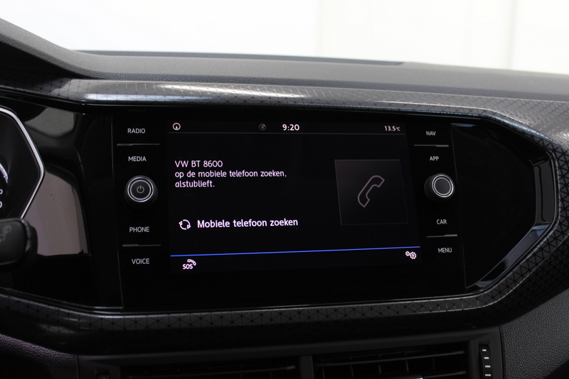 Volkswagen T-Cross Volkswagen T-Cross 1.0 TSI R-LINE 116PK, RIJKLAAR!! CAMERA | NAVI | CARPLAY | CRUISE