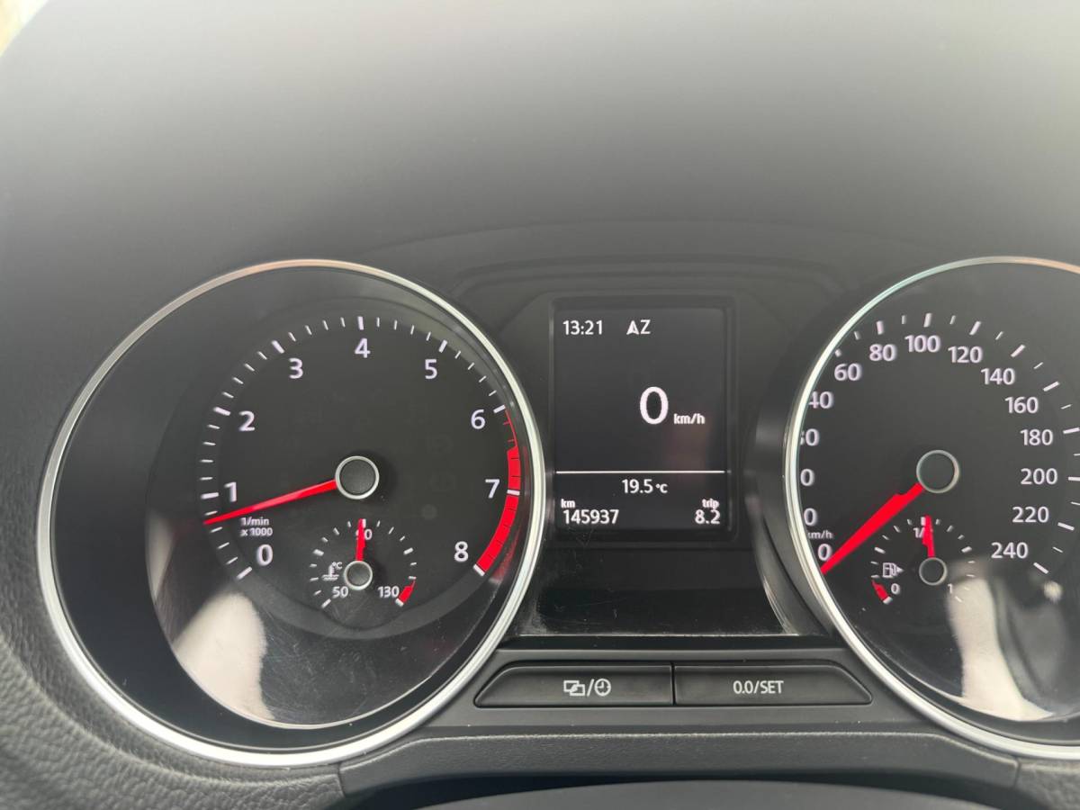Volkswagen Polo Volkswagen Polo 1.2 TSI Comfortline Business R CARPLAY!!