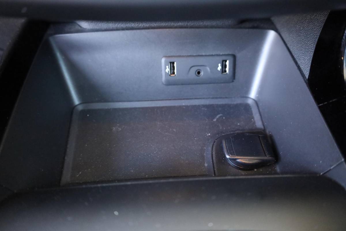 Renault Kadjar Renault Kadjar 1.3 TCe CAMERA DAB HALFLEER CARPLAY CRUISE NAVI CLIMA 2xPDC 17″LMV 2xKEYLESS ENZ.
