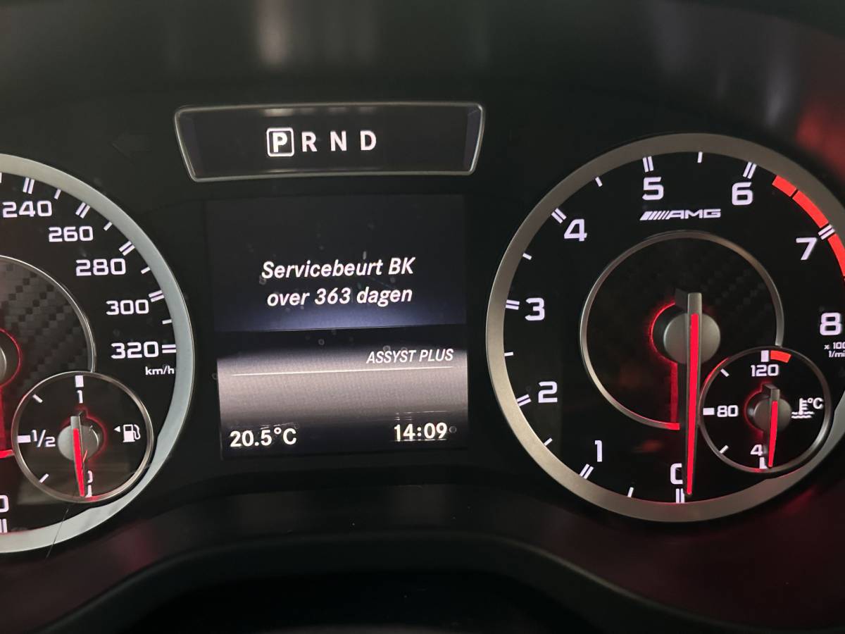 Mercedes-Benz A-Klasse Mercedes-Benz A-klasse AMG 45 4MATIC AMG SPORT / LEER / LMV /470pk Auto rijd goed