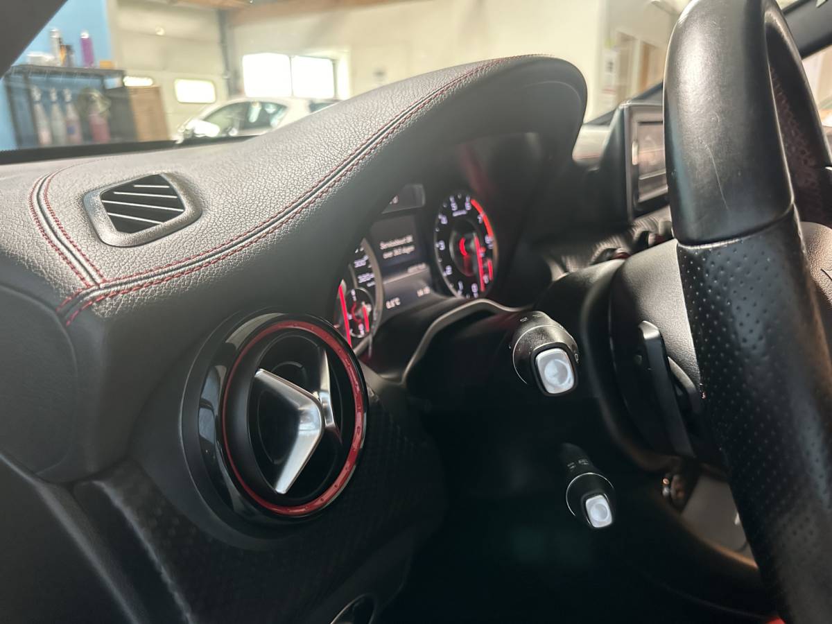 Mercedes-Benz A-Klasse Mercedes-Benz A-klasse AMG 45 4MATIC AMG SPORT / LEER / LMV /470pk Auto rijd goed