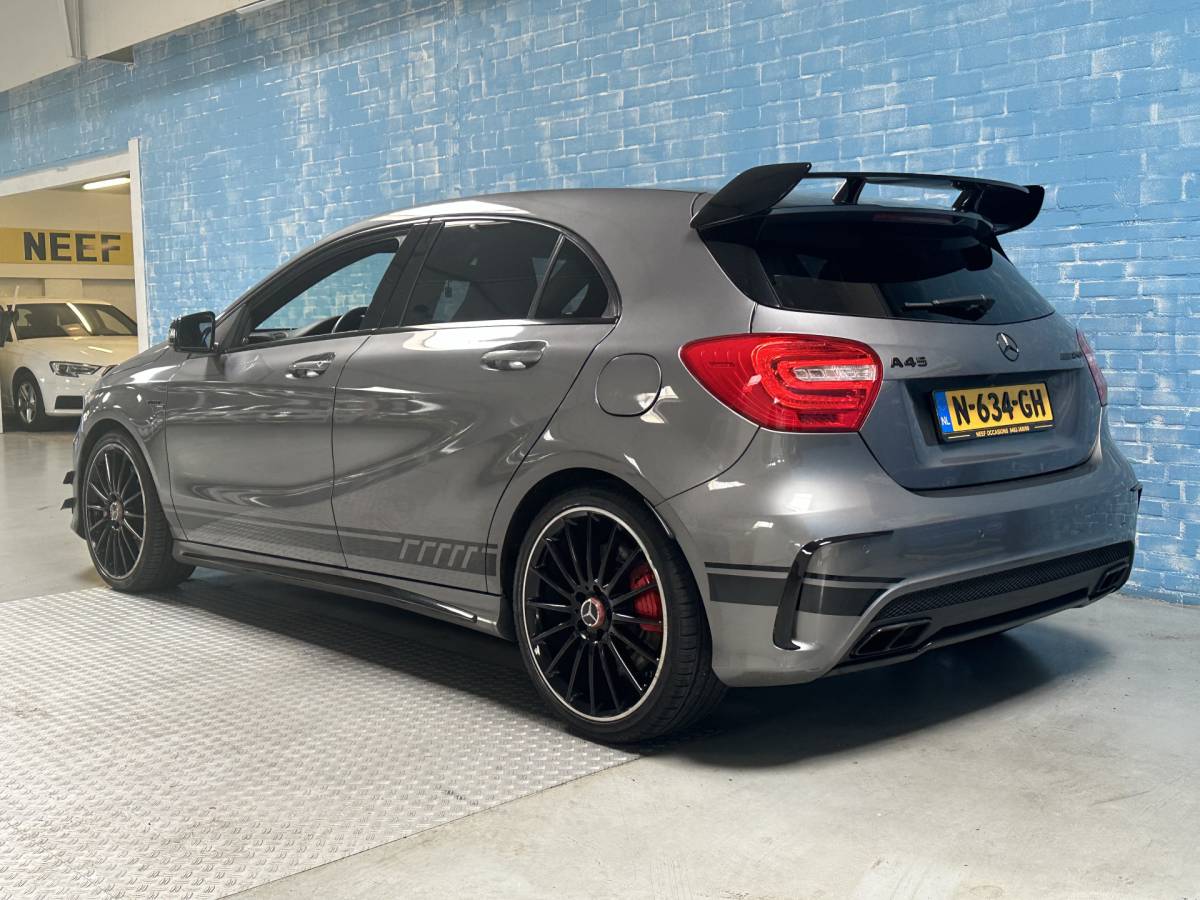 Mercedes-Benz A-Klasse Mercedes-Benz A-klasse AMG 45 4MATIC AMG SPORT / LEER / LMV /470pk Auto rijd goed