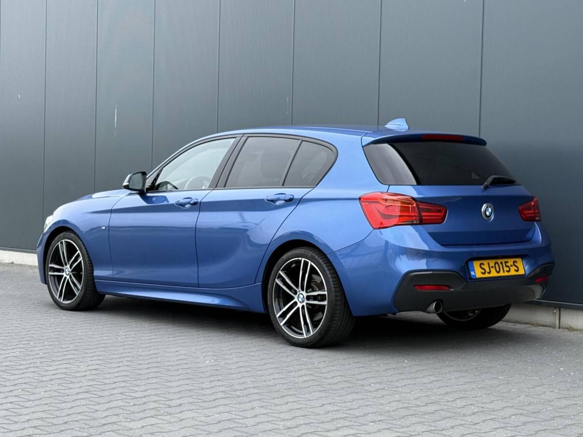 BMW 1 Serie BMW 1-serie 118I M Sport Shadow Executive Harman/Kardon – Alcantara – LED