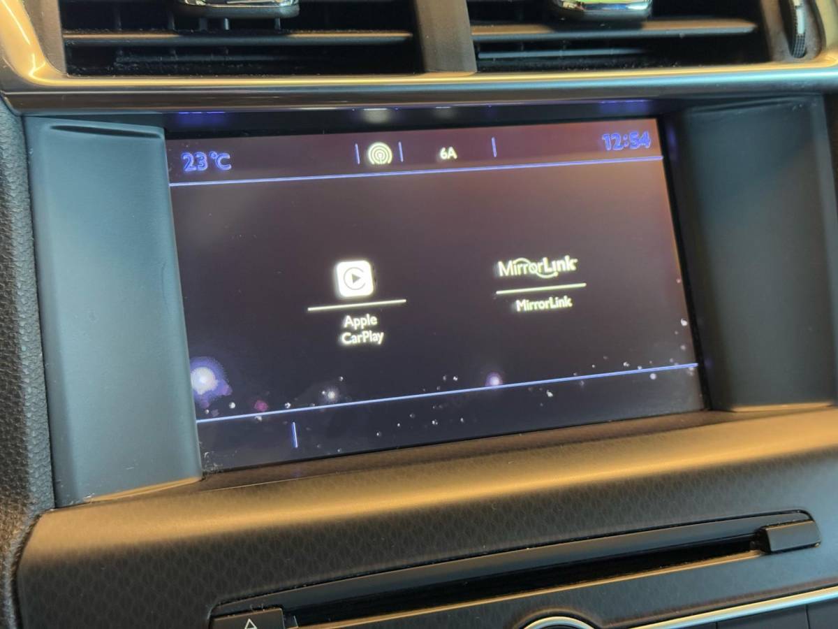 DS DS 4 DS 4 1.2 PureTech CHIC/APPLE CARPLAY/CLIMA AIRCO/NAVIGATIE/LM-VELG/ISOFIX/TREKHAAK/nwe D-riem/nwe APK+O.H.beurt/ZEER NETTE STAAT