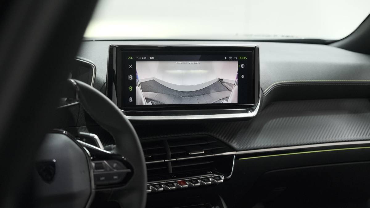 Peugeot 2008 Peugeot 2008 PureTech 130 EAT8 GT | 360 Camera | Adaptieve Cruise Control | Dodehoekdetectie | Apple Carplay