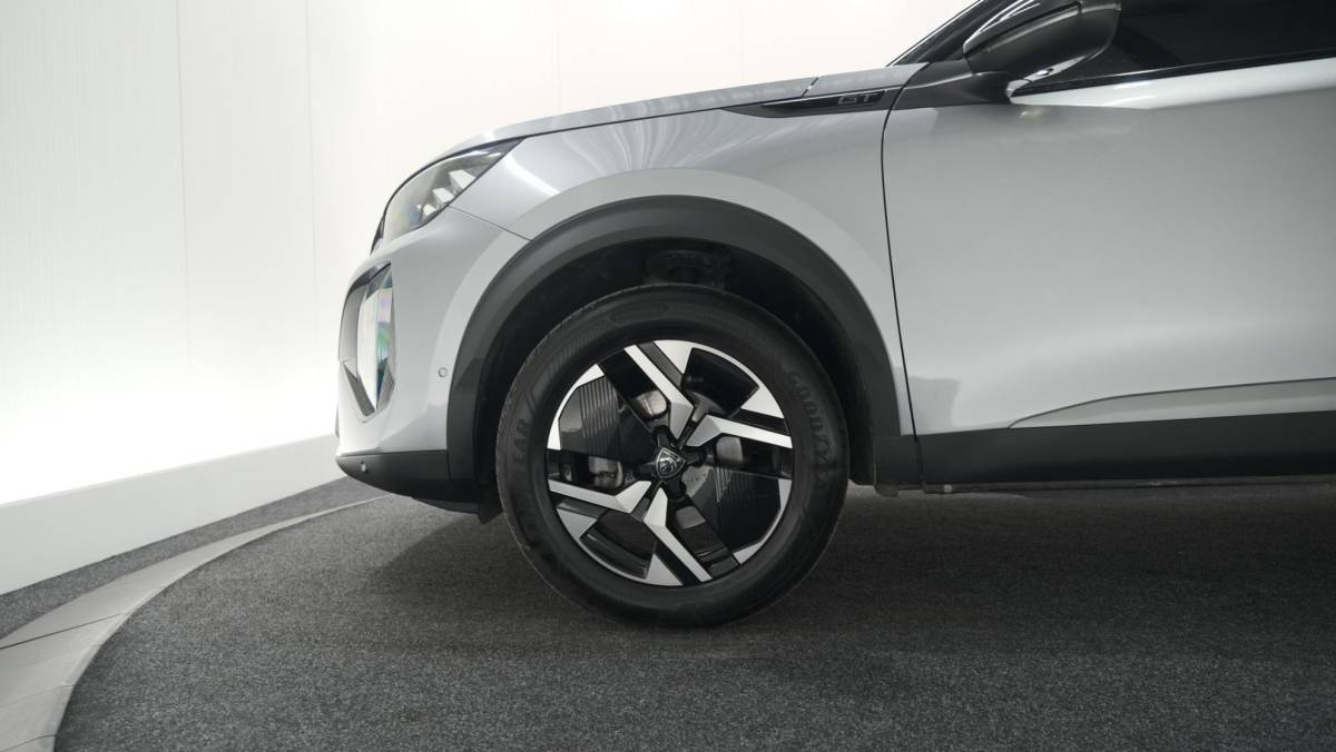 Peugeot 2008 Peugeot 2008 PureTech 130 EAT8 GT | 360 Camera | Adaptieve Cruise Control | Dodehoekdetectie | Apple Carplay
