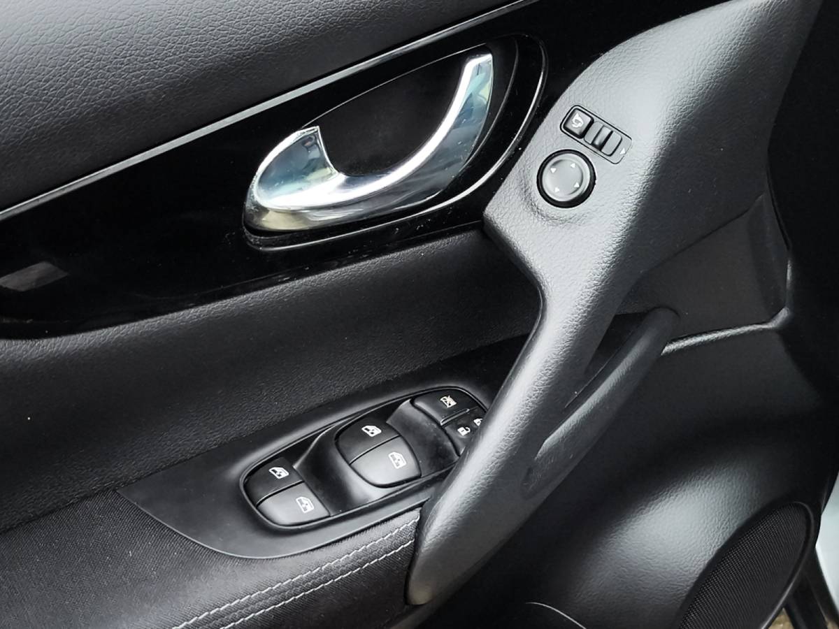Nissan QASHQAI Nissan Qashqai 1.3 DIG-T Design Edition 2e-Eig. & Dealer-Onderh. BOVAG-Garantie. NL-Auto..
