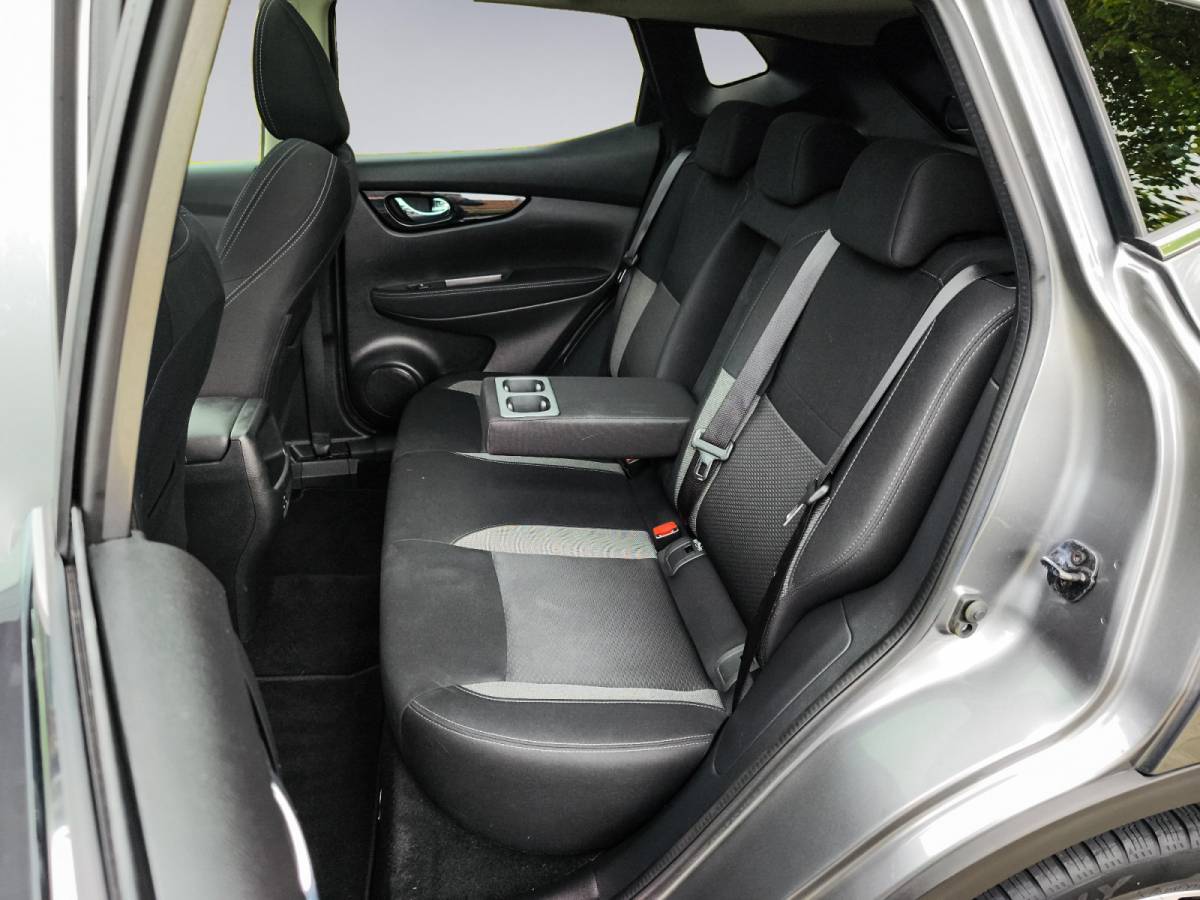 Nissan QASHQAI Nissan Qashqai 1.3 DIG-T Design Edition 2e-Eig. & Dealer-Onderh. BOVAG-Garantie. NL-Auto..