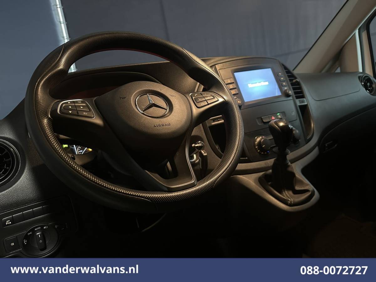 Mercedes-Benz Vito Mercedes-Benz Vito 114 CDI 136pk L2H1 Euro6  Airco | Camera | Apple Carplay | Android Auto | Cruisecontrol Parkeersensoren