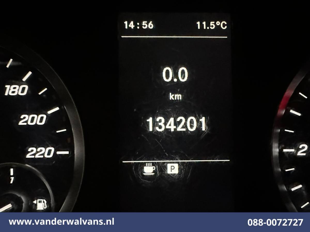 Mercedes-Benz Vito Mercedes-Benz Vito 114 CDI 136pk L2H1 Euro6  Airco | Camera | Apple Carplay | Android Auto | Cruisecontrol Parkeersensoren