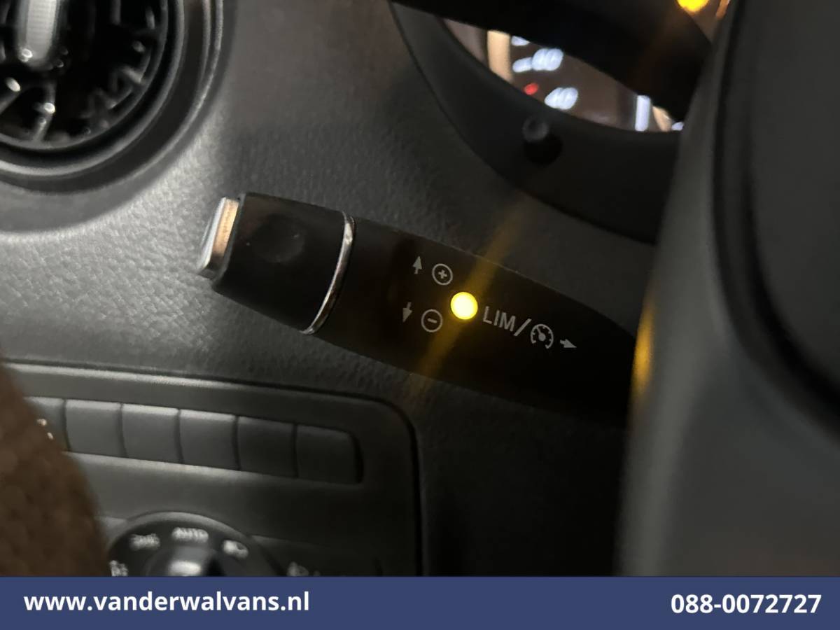 Mercedes-Benz Vito Mercedes-Benz Vito 114 CDI 136pk L2H1 Euro6  Airco | Camera | Apple Carplay | Android Auto | Cruisecontrol Parkeersensoren