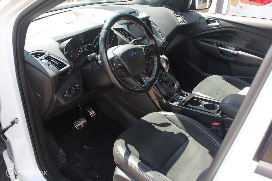 Ford Kuga Ford Kuga 1.5 EcoBoost ST Line 4WD Xenon/Leder/Carplay/Trekhaak