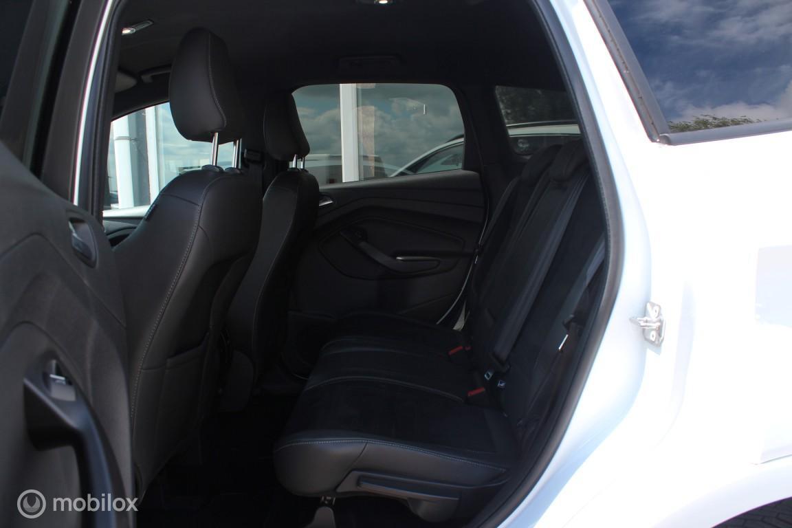 Ford Kuga Ford Kuga 1.5 EcoBoost ST Line 4WD Xenon/Leder/Carplay/Trekhaak