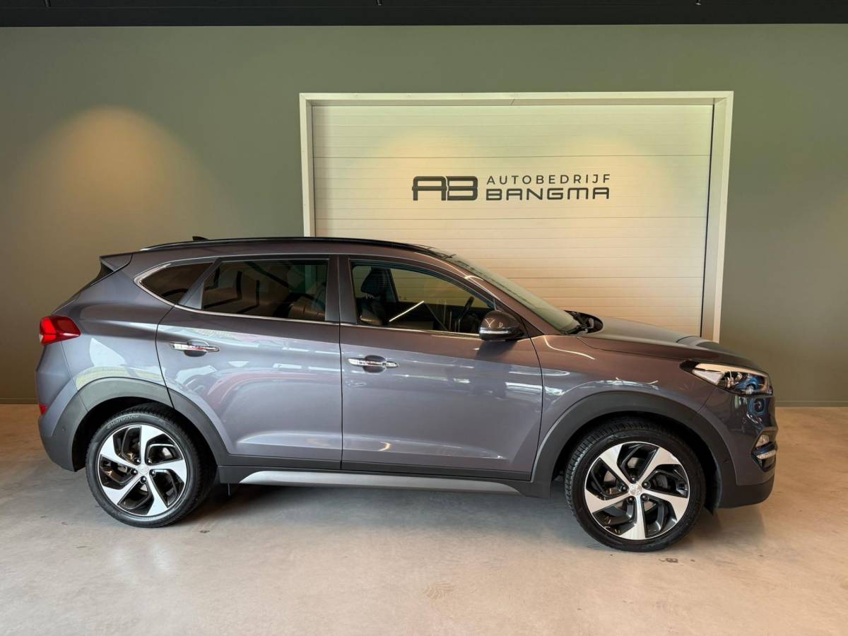 Hyundai Tucson Hyundai Tucson 1.6 T-GDi 4WD AUTOMAAT PREMIUM-uitv/CLIMA AIRCO/PANORAMADAK/CRUISECONTROL/LEDEREN BEKLEDING/TREKHAAK/XENON/NAVI/NAP
