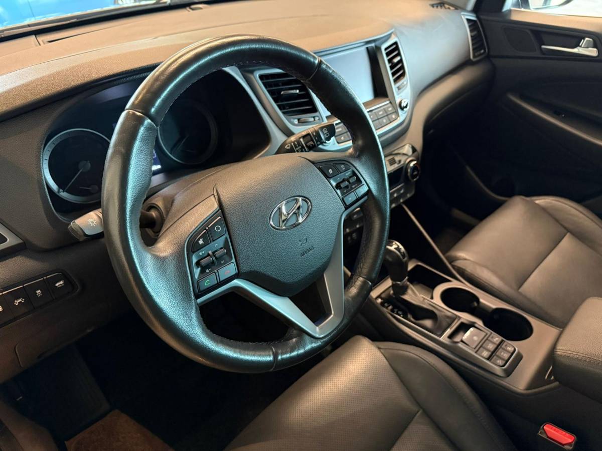 Hyundai Tucson Hyundai Tucson 1.6 T-GDi 4WD AUTOMAAT PREMIUM-uitv/CLIMA AIRCO/PANORAMADAK/CRUISECONTROL/LEDEREN BEKLEDING/TREKHAAK/XENON/NAVI/NAP