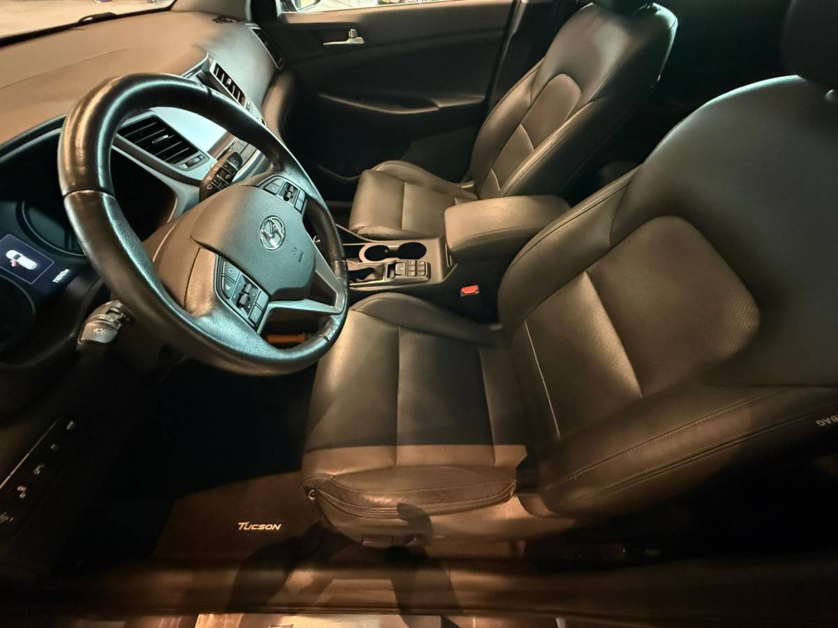Hyundai Tucson Hyundai Tucson 1.6 T-GDi 4WD AUTOMAAT PREMIUM-uitv/CLIMA AIRCO/PANORAMADAK/CRUISECONTROL/LEDEREN BEKLEDING/TREKHAAK/XENON/NAVI/NAP