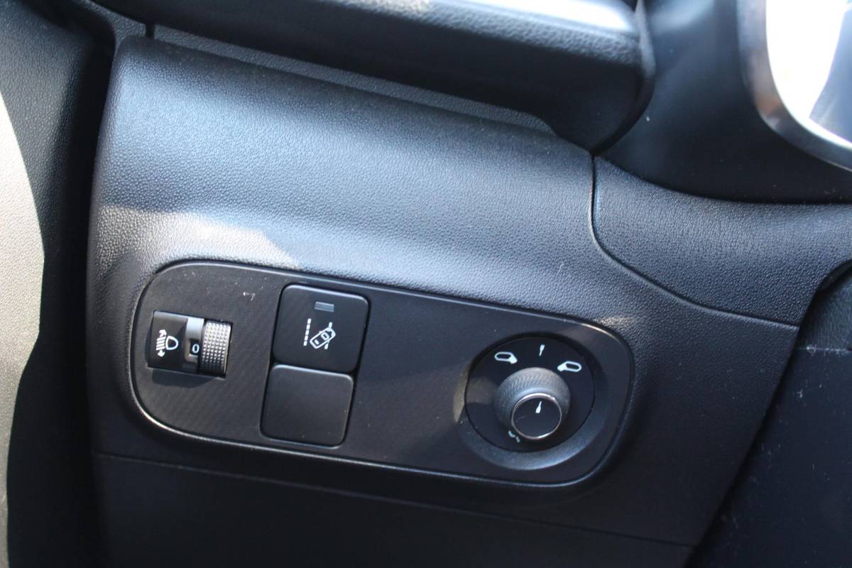 Citroën C3 Citroen C3 1.2 PureTech S&S Shine NAP automaat camera clima