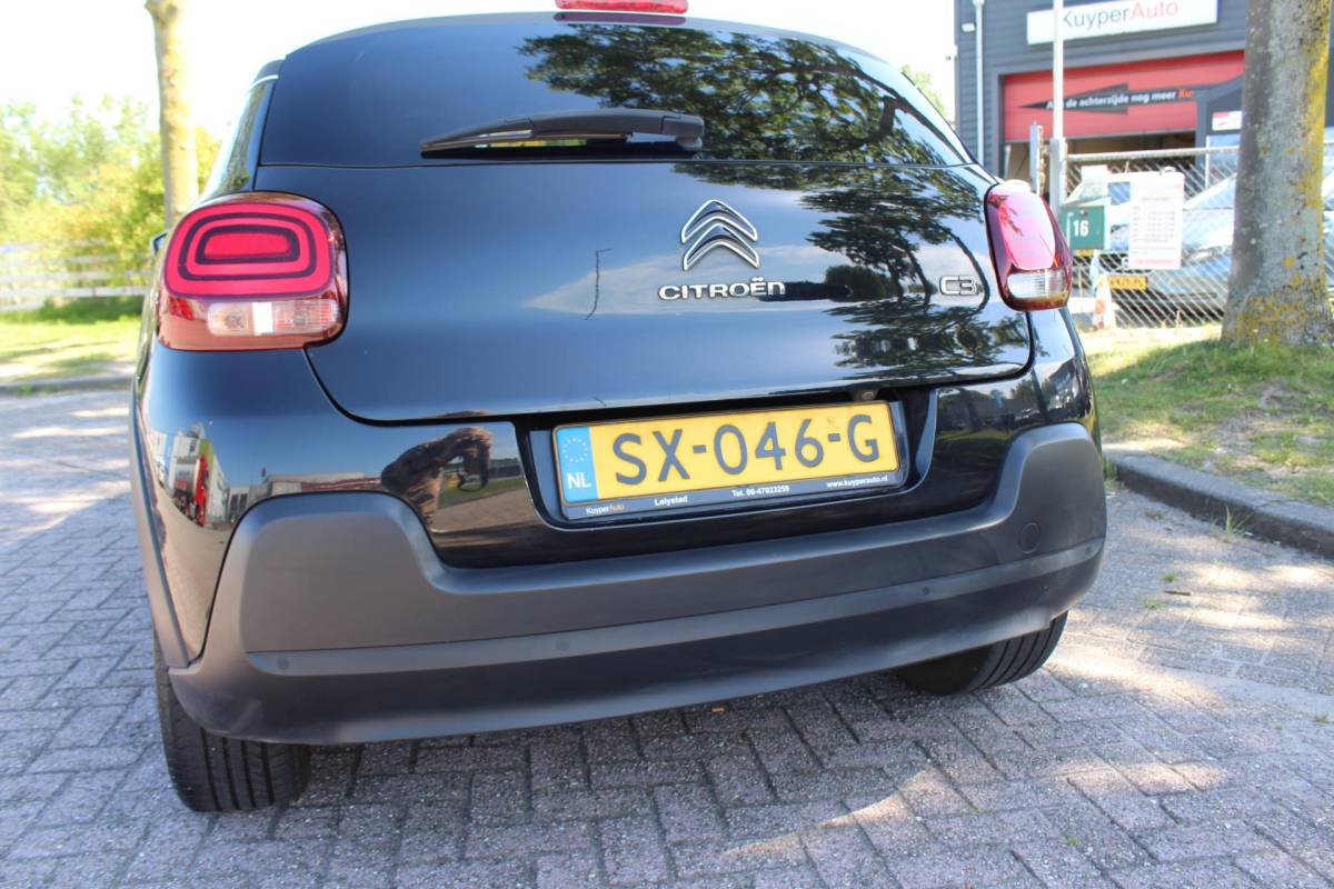Citroën C3 Citroen C3 1.2 PureTech S&S Shine NAP automaat camera clima