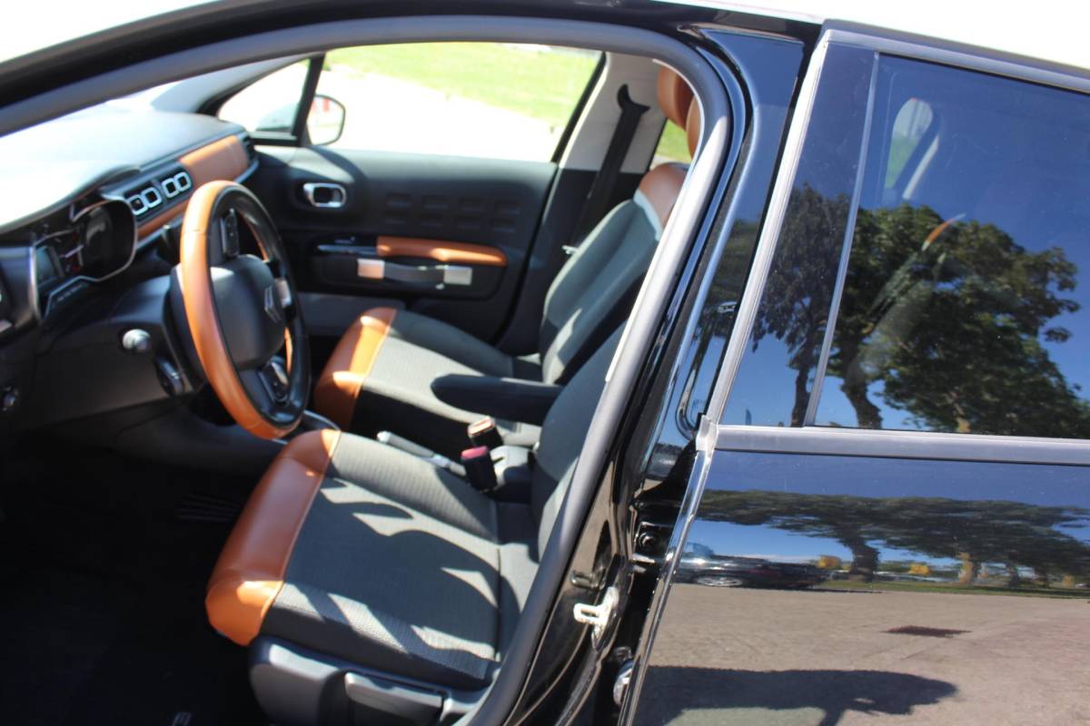 Citroën C3 Citroen C3 1.2 PureTech S&S Shine NAP automaat camera clima