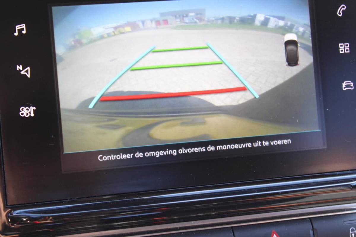 Citroën C3 Citroen C3 1.2 PureTech S&S Shine NAP automaat camera clima