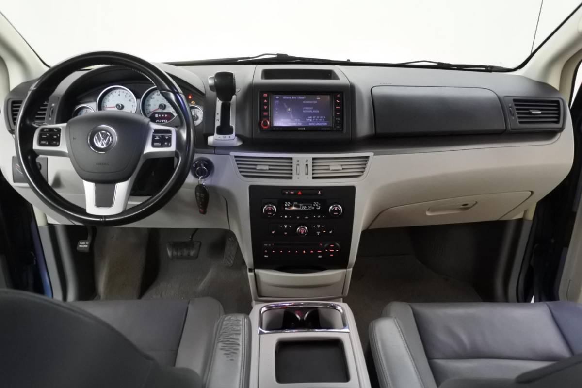 Volkswagen  Volkswagen Routan 3.6 V6 SEL Stow 3e zitrij
