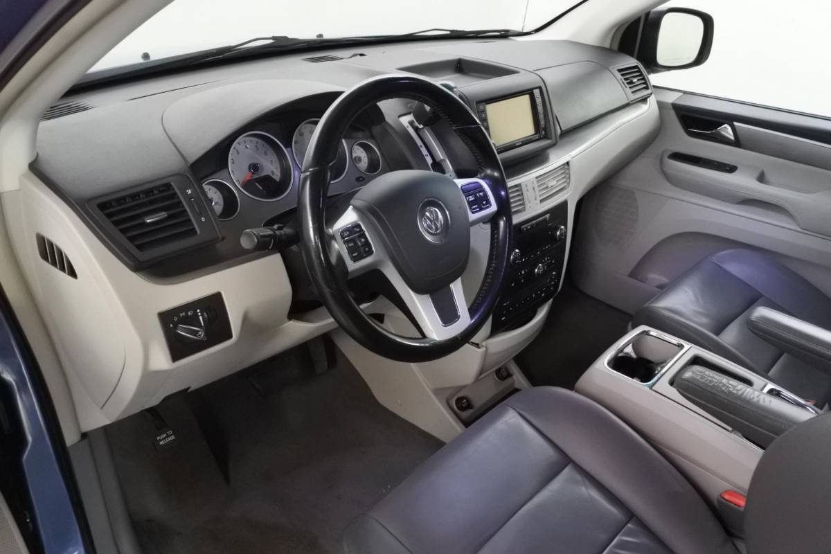 Volkswagen  Volkswagen Routan 3.6 V6 SEL Stow 3e zitrij