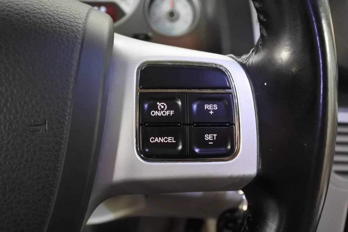 Volkswagen  Volkswagen Routan 3.6 V6 SEL Stow 3e zitrij