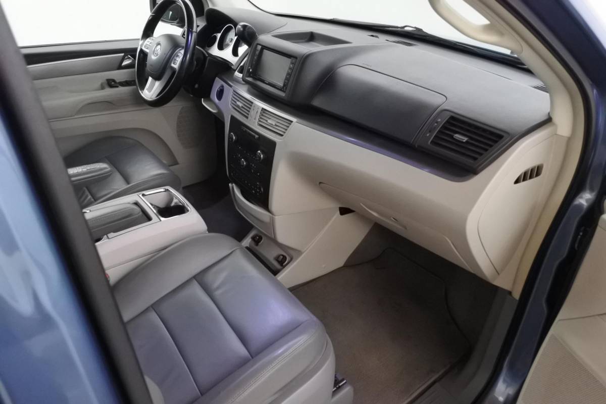Volkswagen  Volkswagen Routan 3.6 V6 SEL Stow 3e zitrij