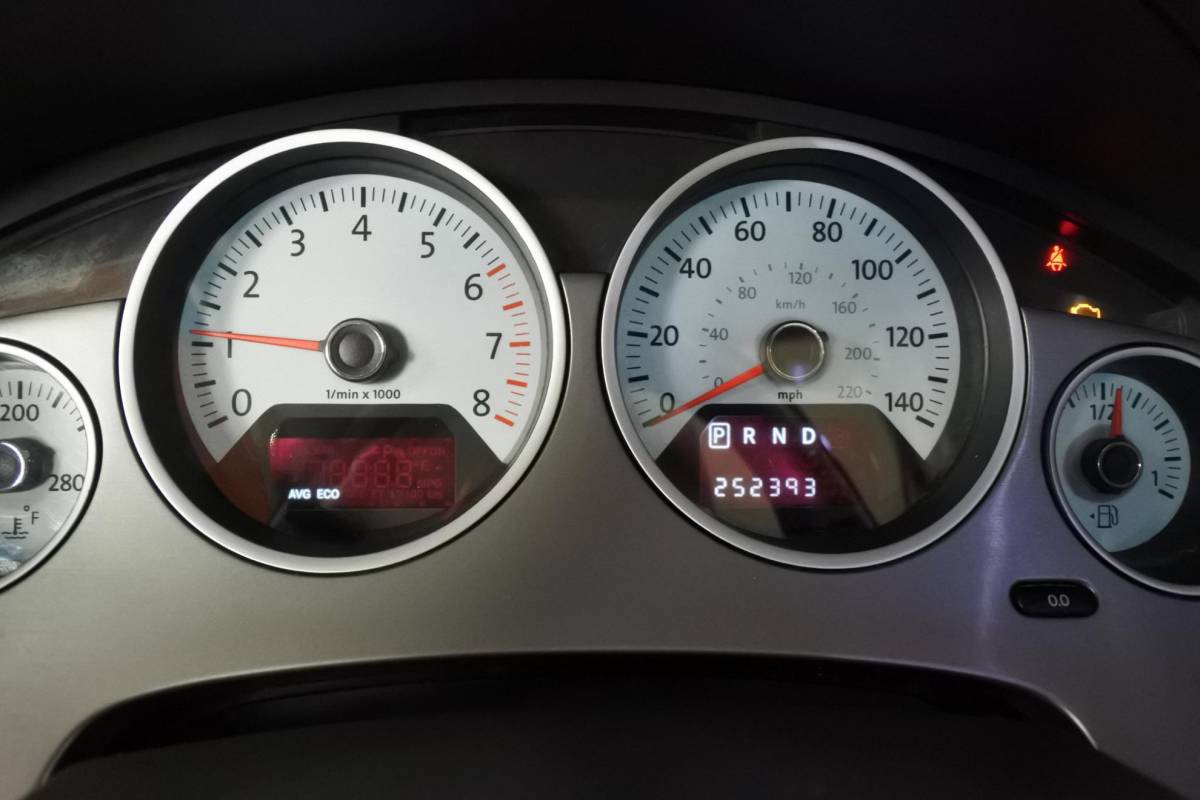 Volkswagen  Volkswagen Routan 3.6 V6 SEL Stow 3e zitrij