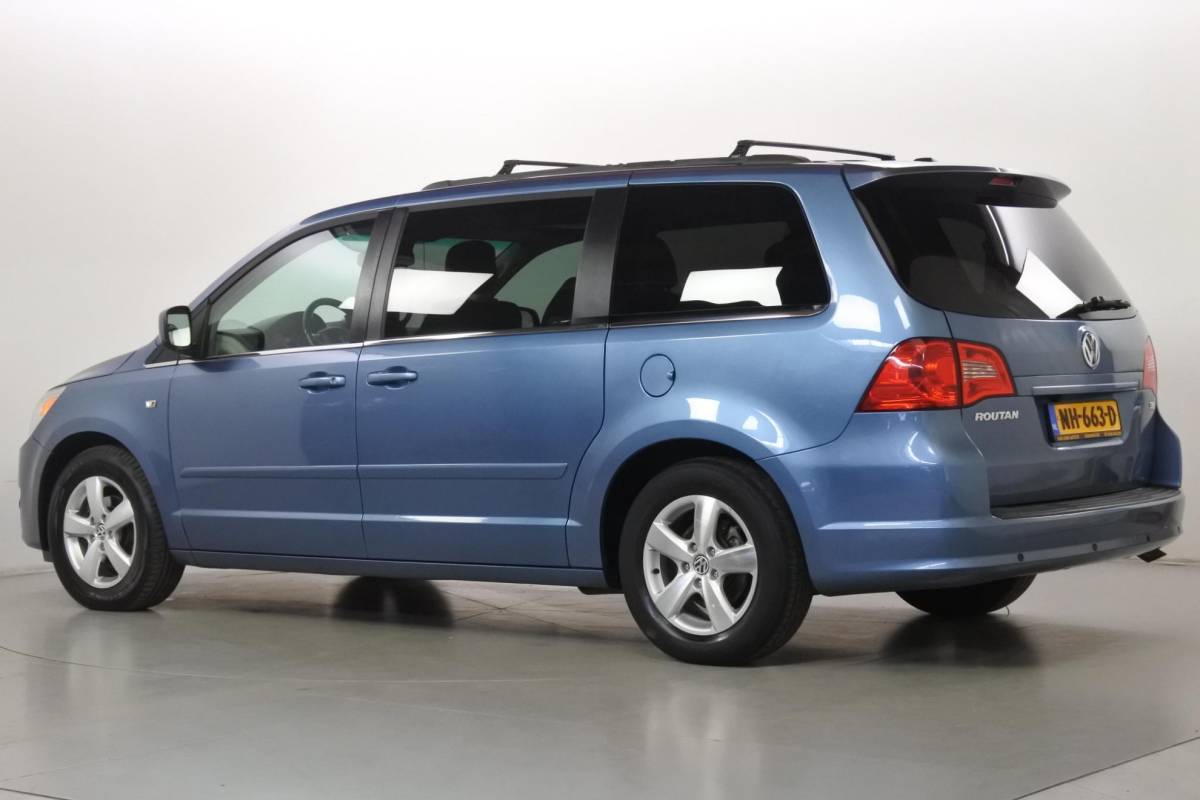 Volkswagen  Volkswagen Routan 3.6 V6 SEL Stow 3e zitrij