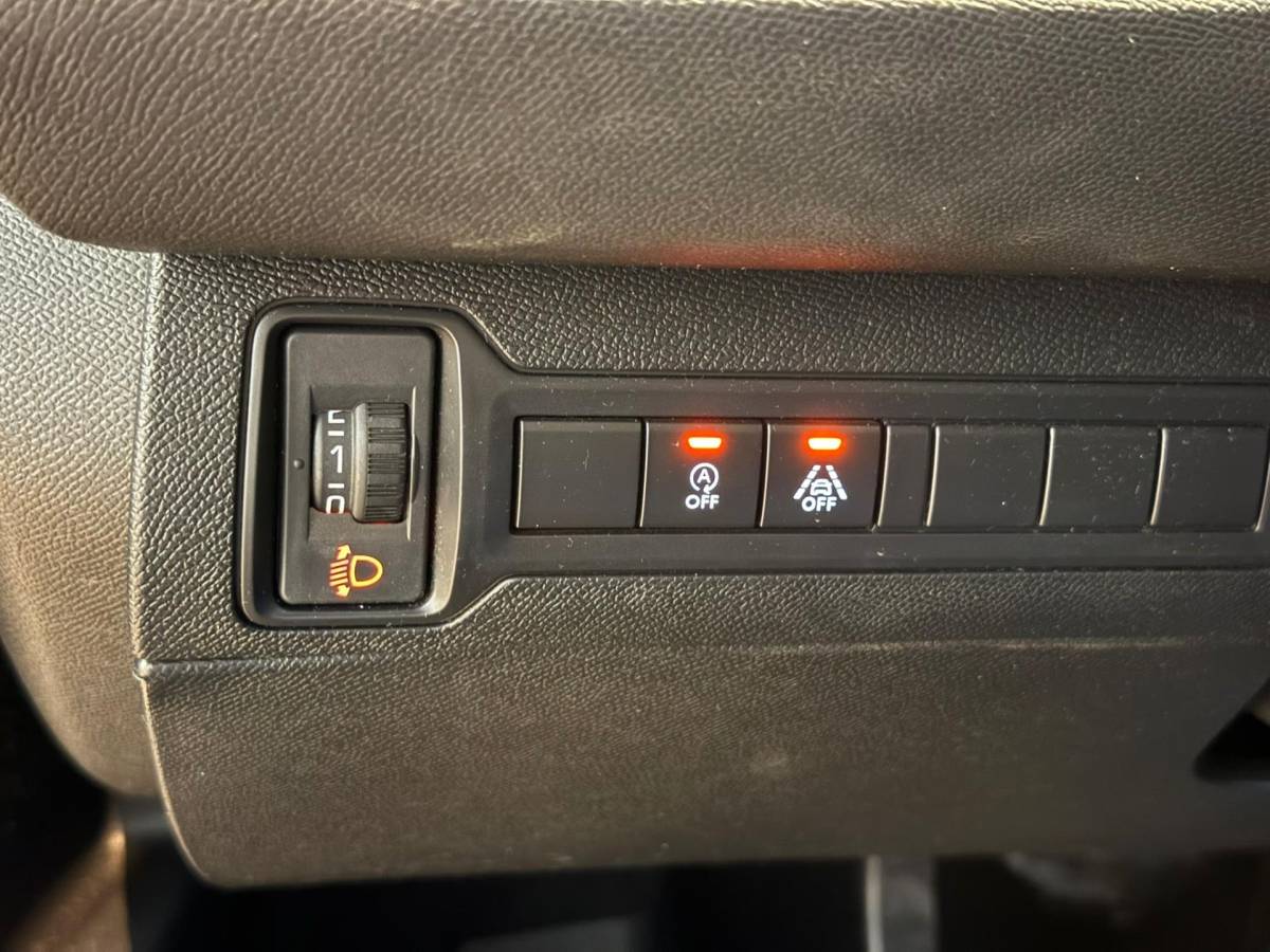 Peugeot 308 Peugeot 308 SW 1.2 PureTech BLUE LEASE EXECUTIVE/CLIMA AIRCO/NAVIGATIE/ISOFIX/LM-VELG/PANORAMADAK/APPLE CARPLAY/CRUISECONROL/TREKH