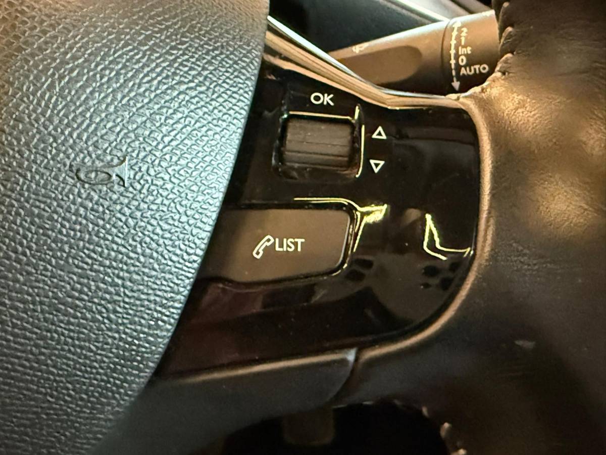 Peugeot 308 Peugeot 308 SW 1.2 PureTech BLUE LEASE EXECUTIVE/CLIMA AIRCO/NAVIGATIE/ISOFIX/LM-VELG/PANORAMADAK/APPLE CARPLAY/CRUISECONROL/TREKH