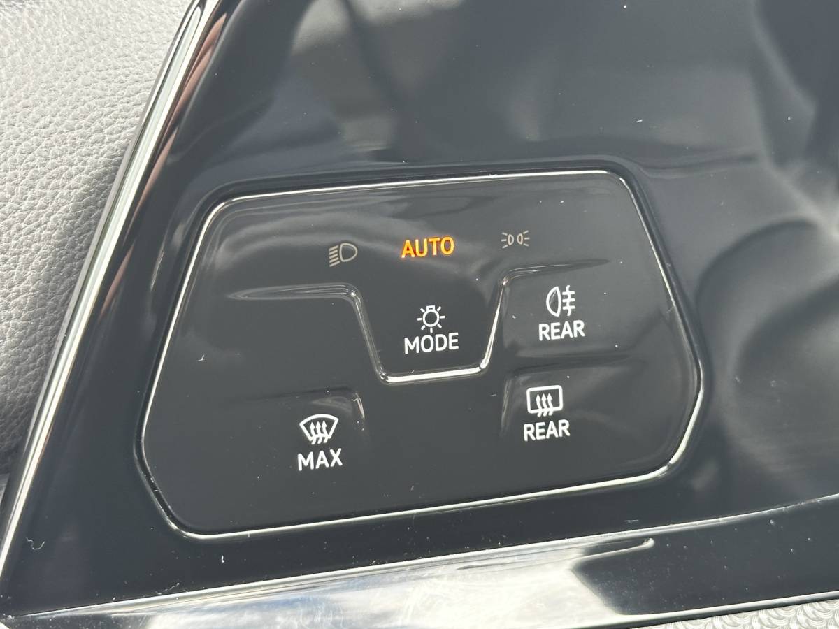Volkswagen Golf Volkswagen Golf 1.5 eTSI R-Line Lmv Adcruise Pdc Applecarplay Navi Acamera Automaat Nap