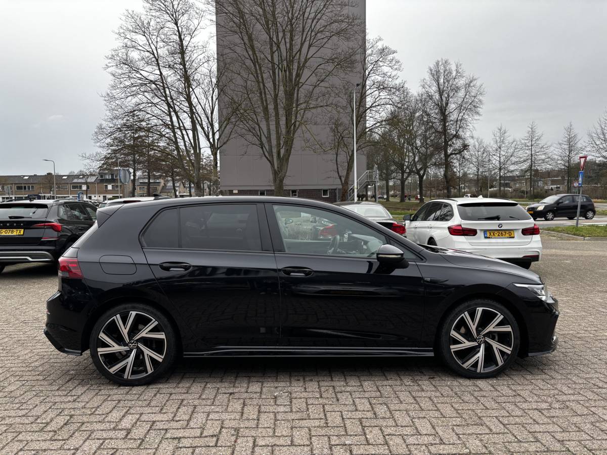 Volkswagen Golf Volkswagen Golf 1.5 eTSI R-Line Lmv Adcruise Pdc Applecarplay Navi Acamera Automaat Nap