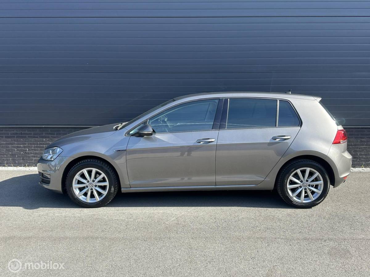 Volkswagen Golf Volkswagen Golf 1.2 TSI DSG Lounge Edition CLIMA*CRUISE*PDC*