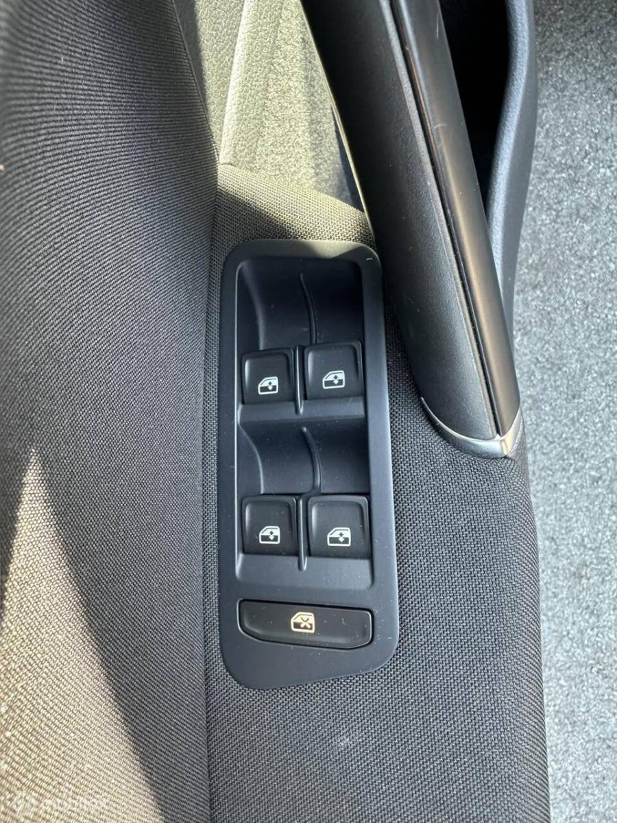 Volkswagen Golf Volkswagen Golf 1.2 TSI DSG Lounge Edition CLIMA*CRUISE*PDC*