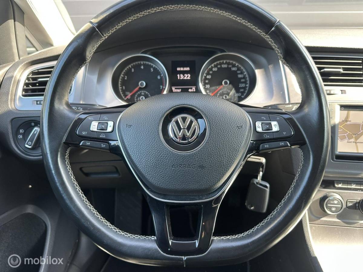 Volkswagen Golf Volkswagen Golf 1.2 TSI DSG Lounge Edition CLIMA*CRUISE*PDC*