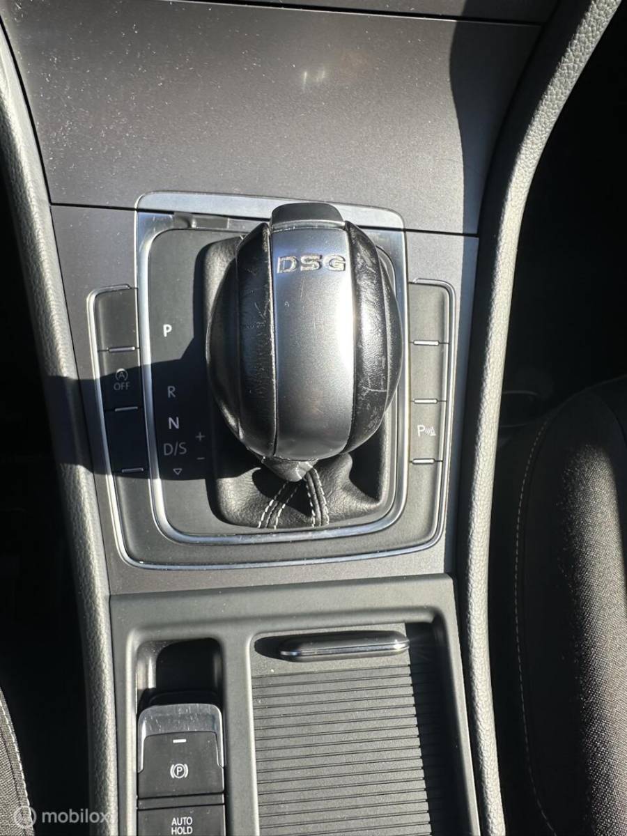 Volkswagen Golf Volkswagen Golf 1.2 TSI DSG Lounge Edition CLIMA*CRUISE*PDC*