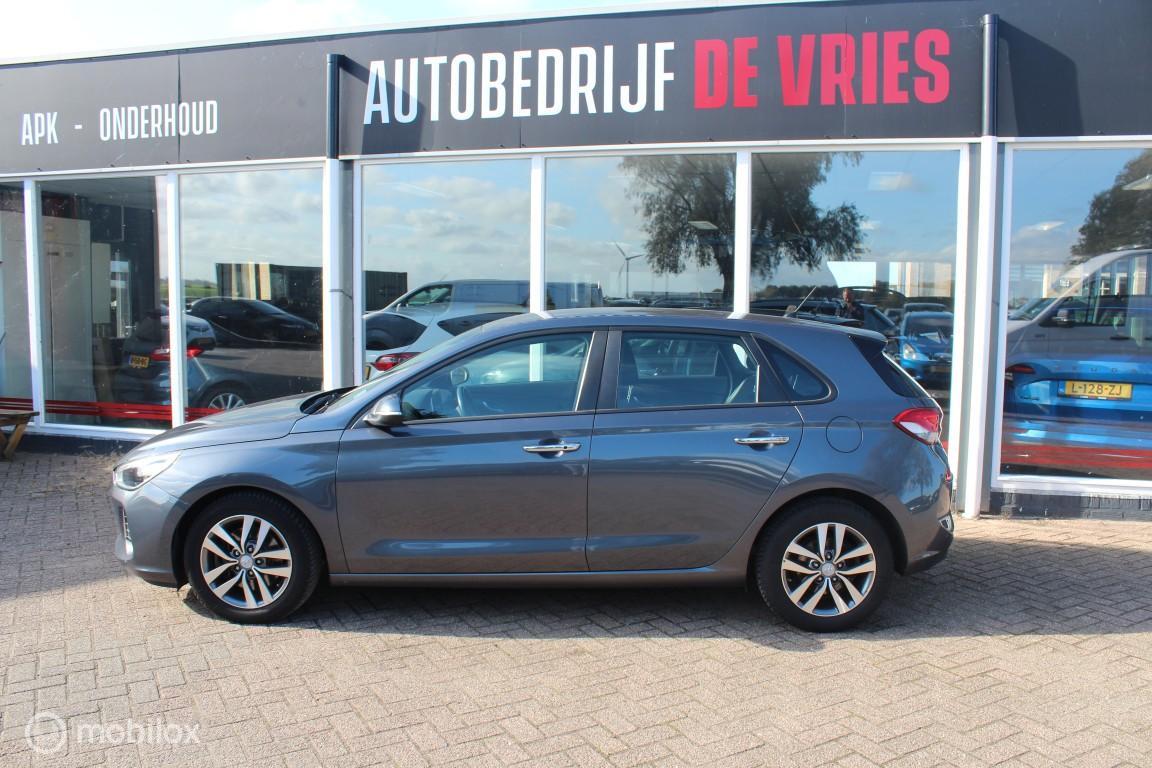 Hyundai i30 Hyundai i30 1.0 T-GDI Clima/Cruise/Stoel-Stuurverwarm/Lane-Assist
