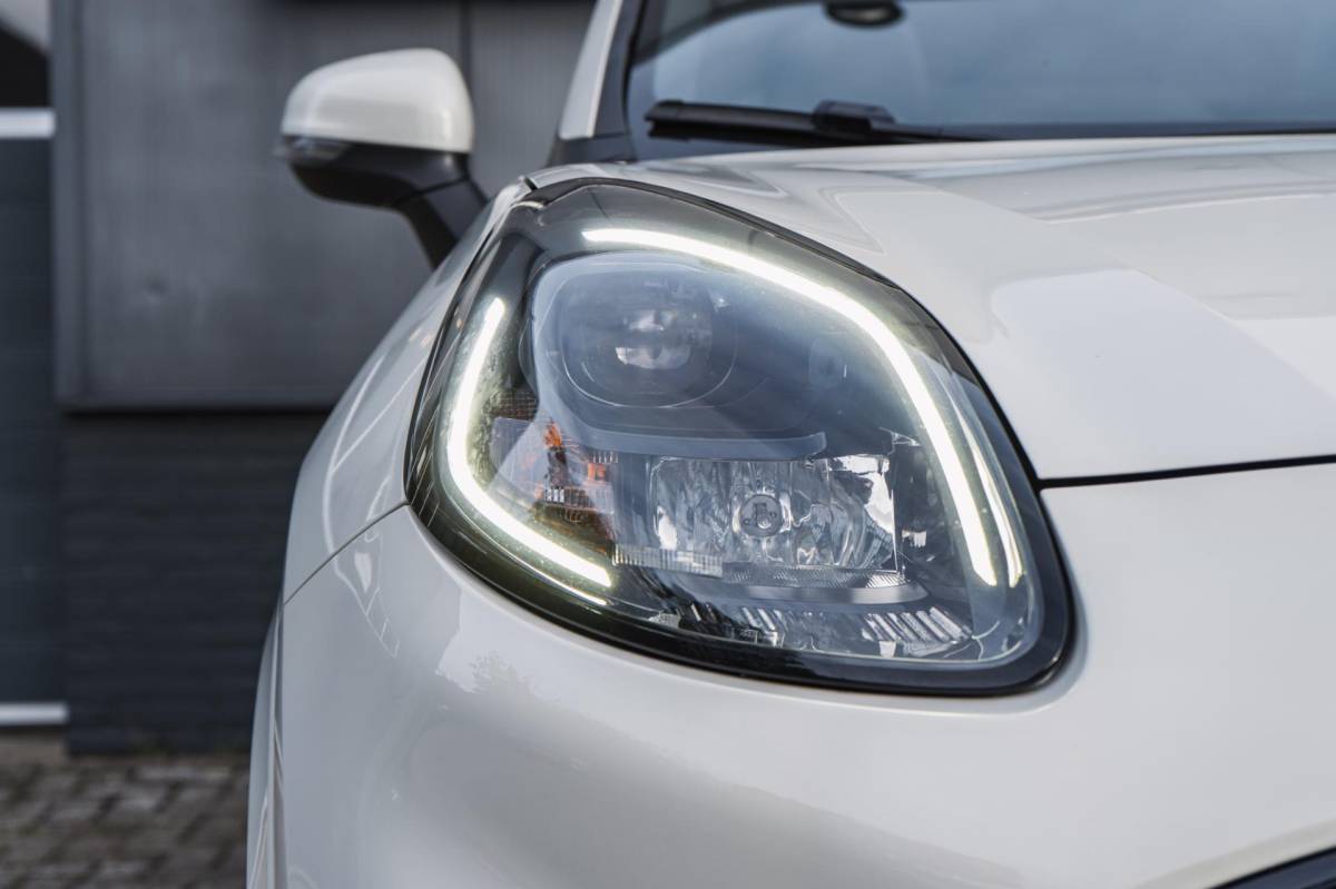 Ford Puma Ford PUMA 1.0 EcoBoost Hybrid ST-Line X / Full options